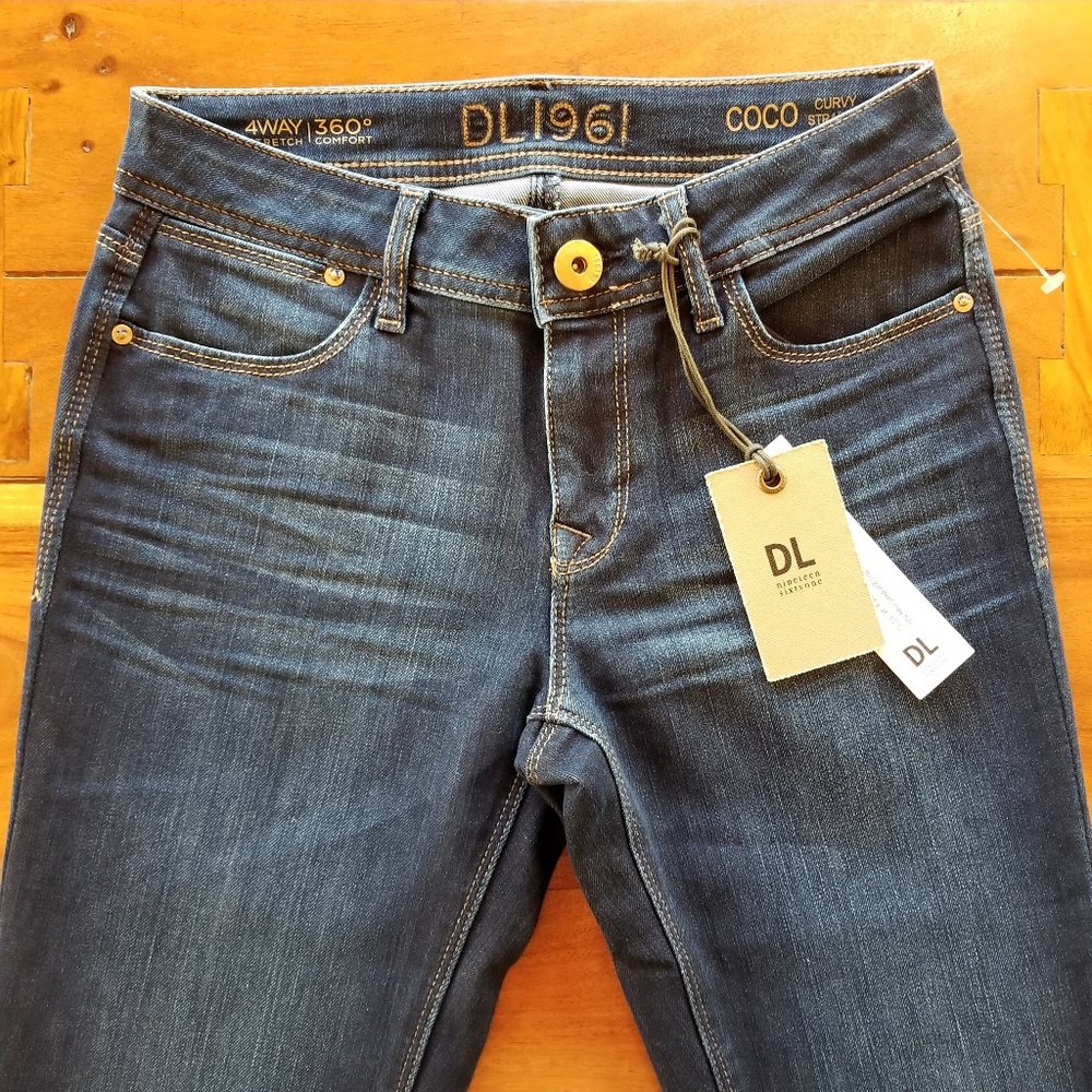 DL1961 Coco Curvy Straight Jeans Size 24